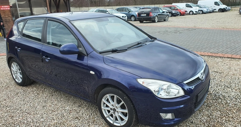 Hyundai I30 cena 15800 przebieg: 230000, rok produkcji 2009 z Siedlce małe 92